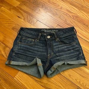 American Eagle “Shortie” size 6 Shorts